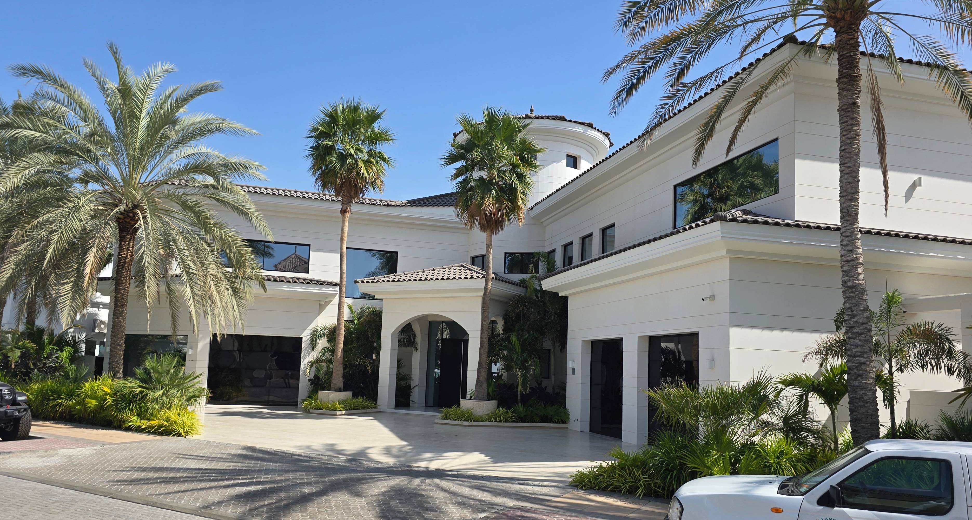 Project Image of Palm Jumeirah Villa Front View